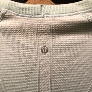 Lululemon fitted workout top